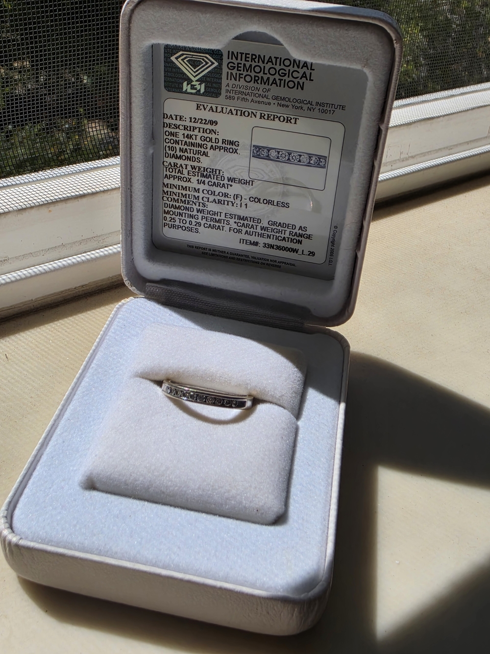 14K White Gold Diamond Band Jewelry - Ring Sz 7.5